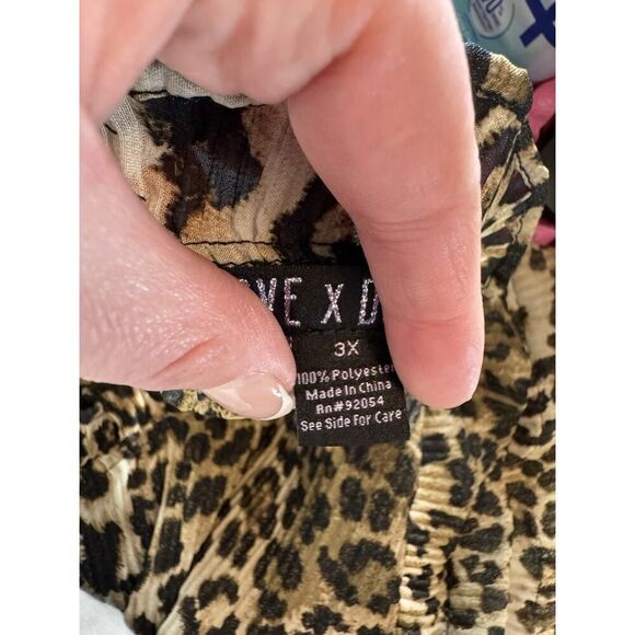 LOVE X DESIGN Womens Blouse Top Cheetah Foil Print Ruffle Collar Sleeve Plus 3X - Picture 8 of 8
